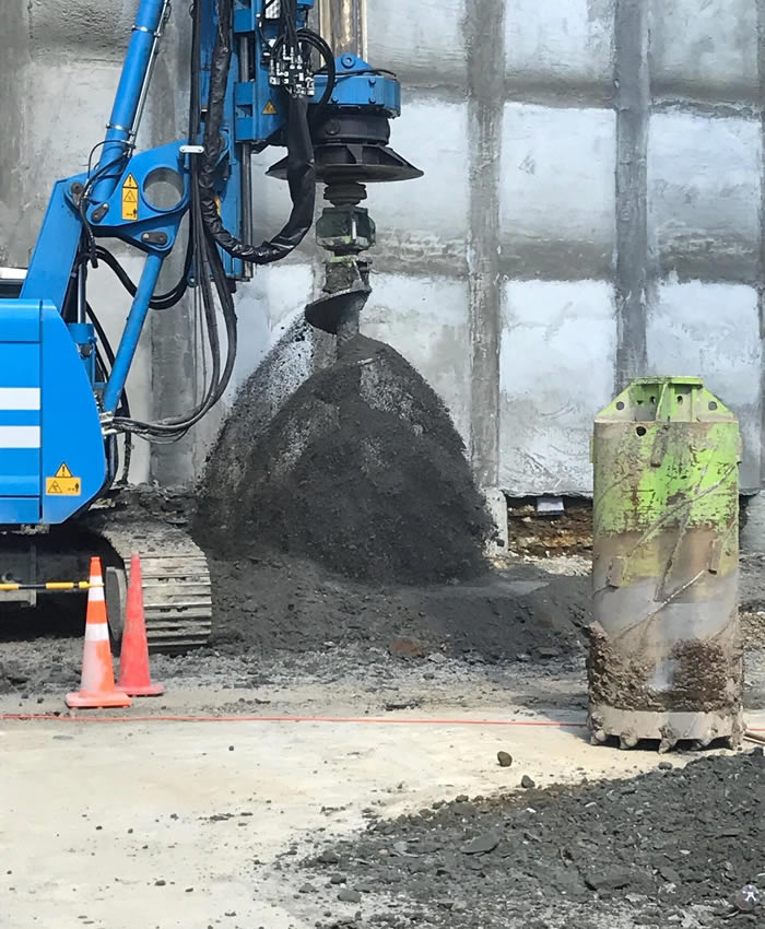 Auger-working-on-drilling-rig-rotated